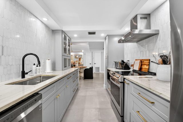 3456 S Ocean Boulevard 105, Palm Beach, FL 33480