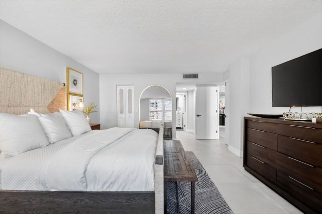 3456 S Ocean Boulevard 105, Palm Beach, FL 33480