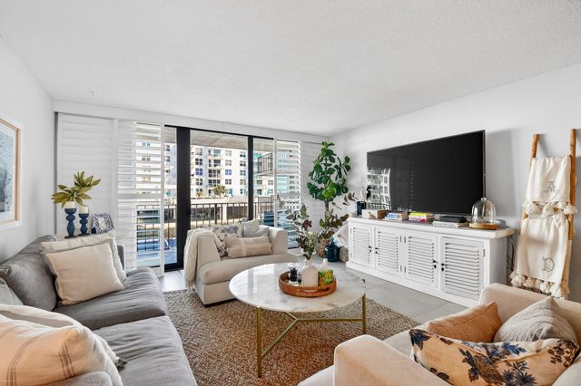 3456 S Ocean Boulevard 105, Palm Beach, FL 33480