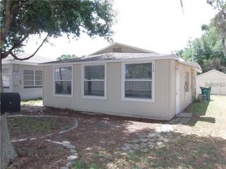 110 W SAINT LOUIS AVENUE, Eustis, FL 32726