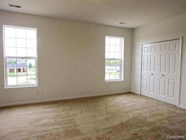 1074 W Summerfield Glen Circle, Ann Arbor, MI 48103