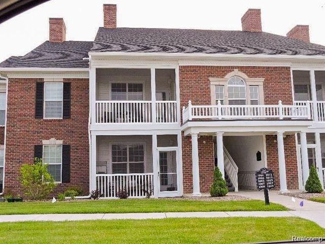 1074 W Summerfield Glen Circle, Ann Arbor, MI 48103