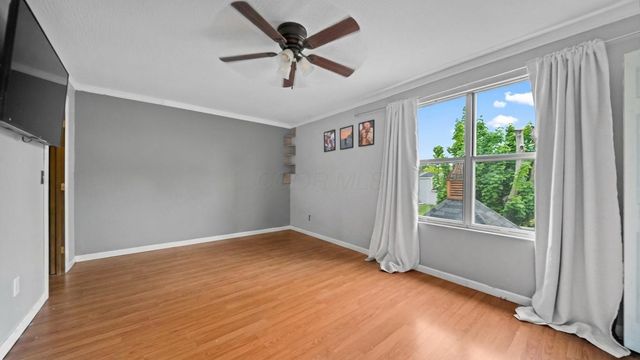 1297 Crossbrook Boulevard, Galloway, OH 43119