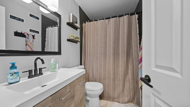 1297 Crossbrook Boulevard, Galloway, OH 43119