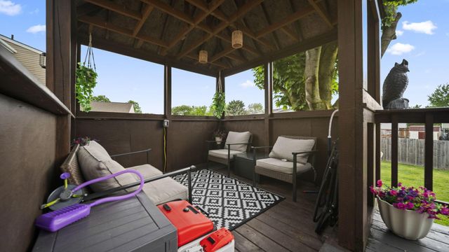 1297 Crossbrook Boulevard, Galloway, OH 43119