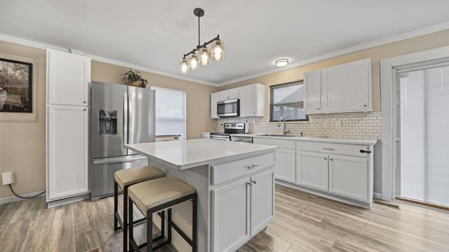 1297 Crossbrook Boulevard, Galloway, OH 43119