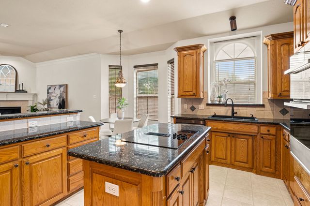 7613 Woodhaven Drive, North Richland Hills, TX 76182