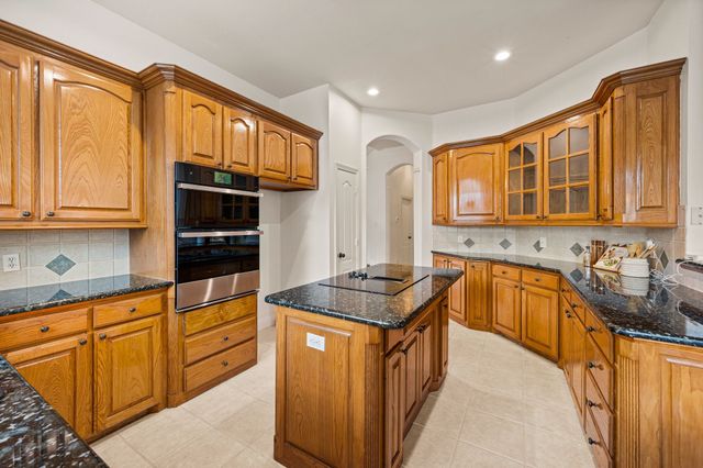 7613 Woodhaven Drive, North Richland Hills, TX 76182