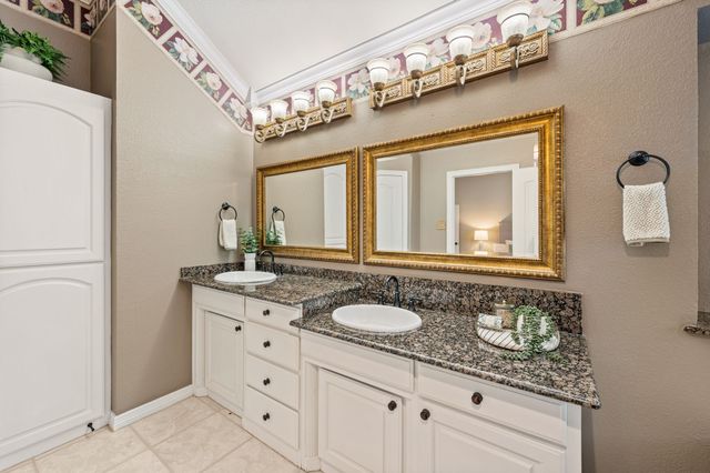 7613 Woodhaven Drive, North Richland Hills, TX 76182