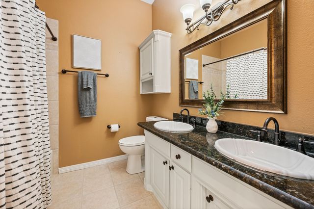 7613 Woodhaven Drive, North Richland Hills, TX 76182