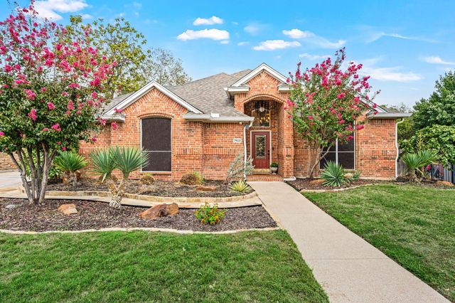 7613 Woodhaven Drive, North Richland Hills, TX 76182