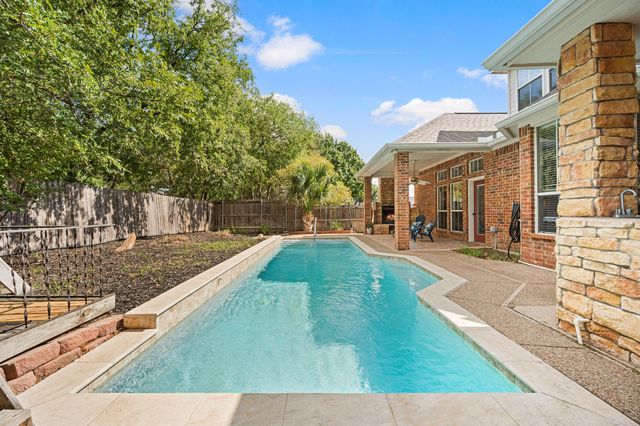 7613 Woodhaven Drive, North Richland Hills, TX 76182