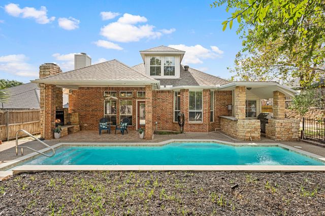 7613 Woodhaven Drive, North Richland Hills, TX 76182