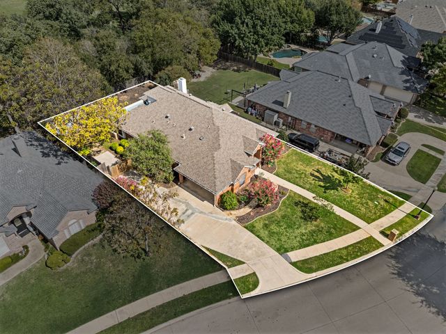 7613 Woodhaven Drive, North Richland Hills, TX 76182