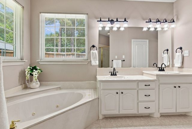 8321 Brandonwood Drive, North Richland Hills, TX 76182