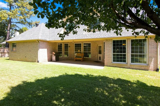 8321 Brandonwood Drive, North Richland Hills, TX 76182