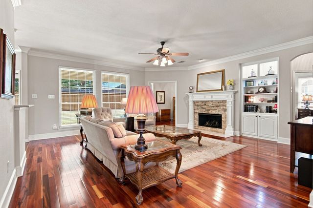 8321 Brandonwood Drive, North Richland Hills, TX 76182