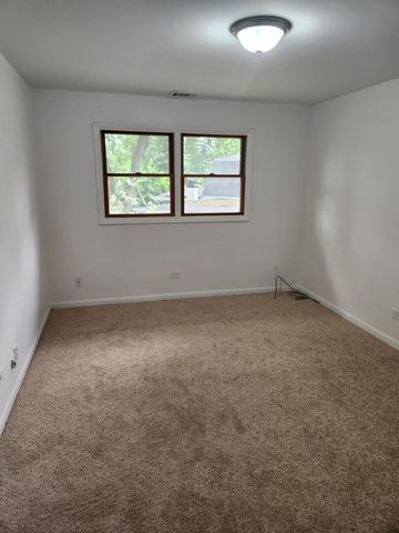 8 Wayne Court, Park Forest, IL 60466