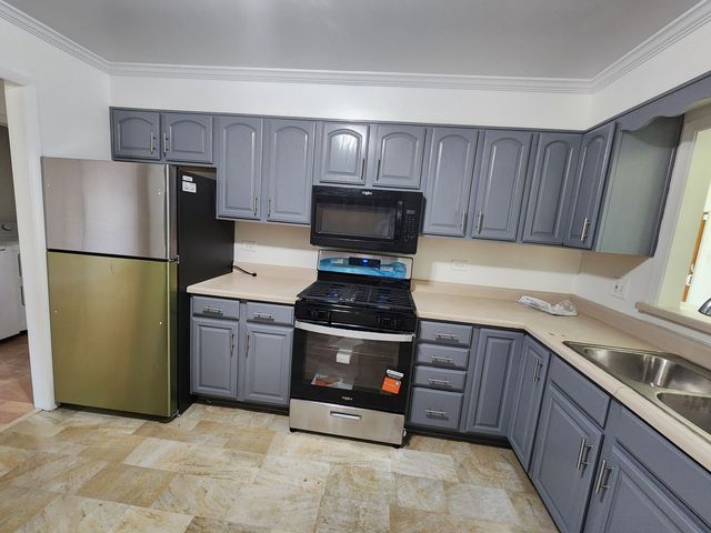 8 Wayne Court, Park Forest, IL 60466