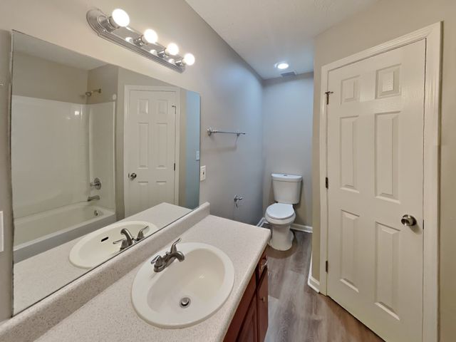 9021 Macbeth Dr, Smyrna, TN 37167