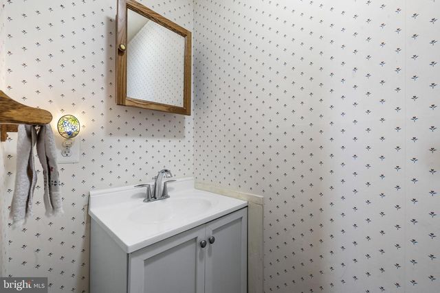 24 BOULDER CT, Cockeysville, MD 21030