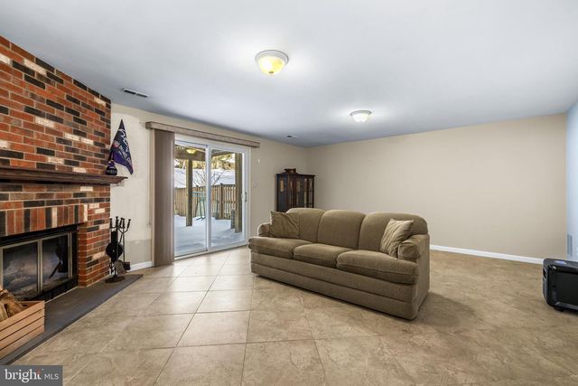 24 BOULDER CT, Cockeysville, MD 21030