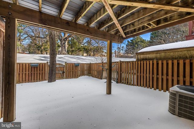 24 BOULDER CT, Cockeysville, MD 21030