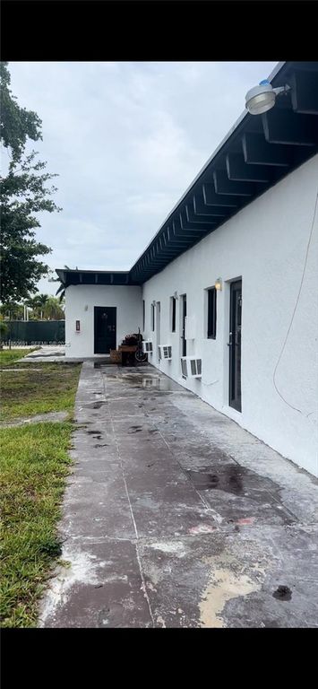 1427 NW 2nd Avenue, Florida City, FL 33034