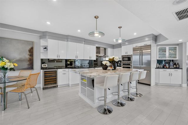 1280 DOLPHIN BAY WAY 402, Sarasota, FL 34242