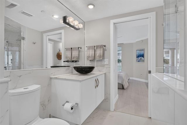 1280 DOLPHIN BAY WAY 402, Sarasota, FL 34242