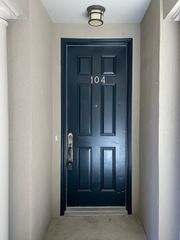 305 Seven Springs Way Apt 104, Brentwood, TN 37027