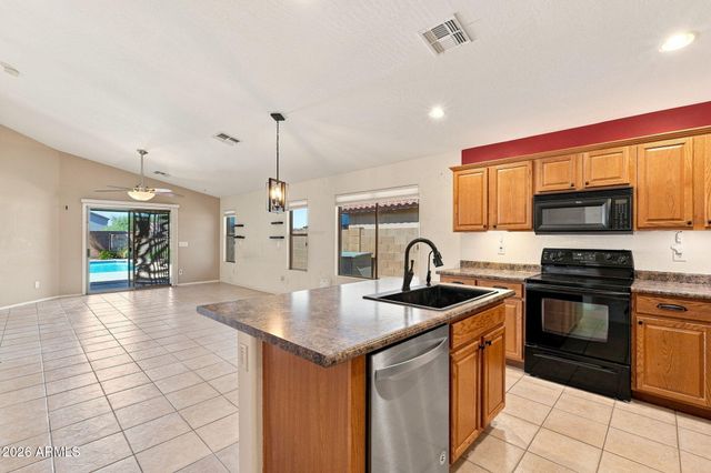 521 W ANGUS Road, San Tan Valley, AZ 85143
