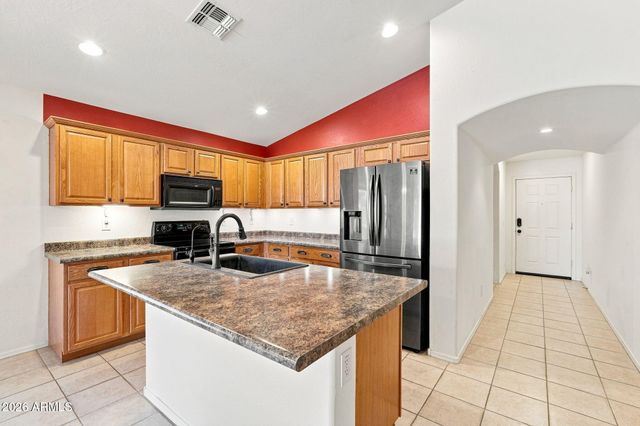 521 W ANGUS Road, San Tan Valley, AZ 85143
