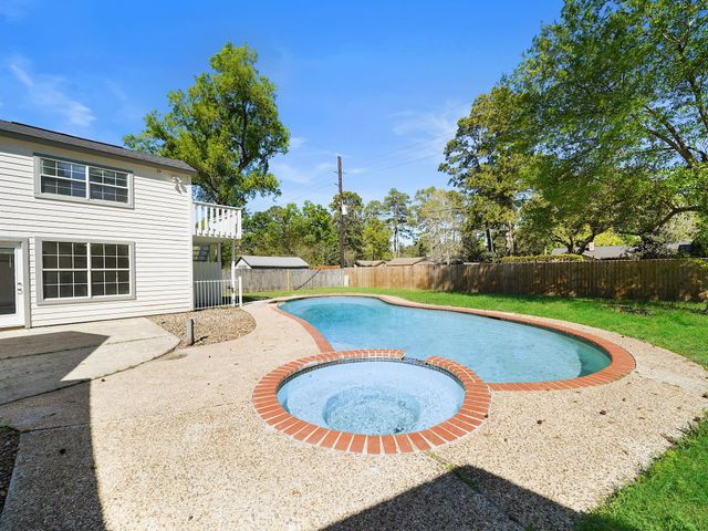 715 Saint Andrews Road, Kingwood, TX 77339