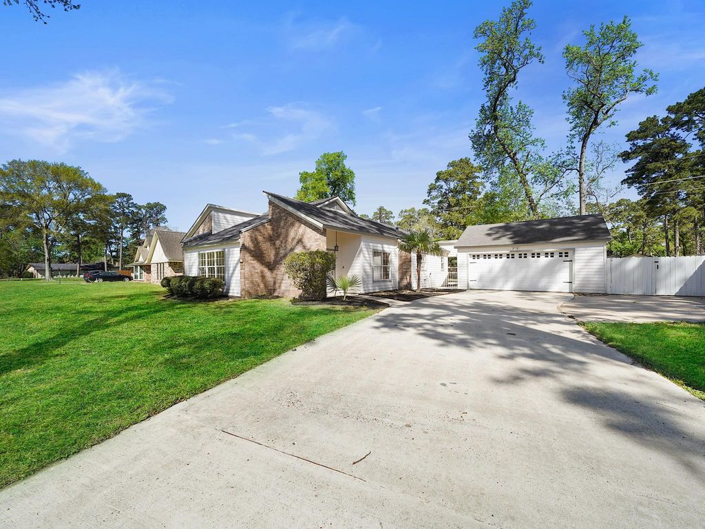 715 Saint Andrews Road, Kingwood, TX 77339