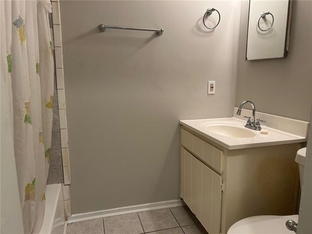 1292 Crystal Lake Road, College Park, GA 30349