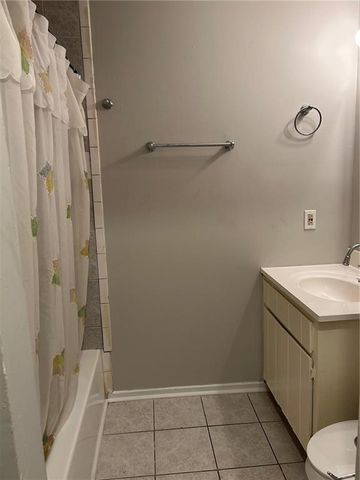 1292 Crystal Lake Road, College Park, GA 30349