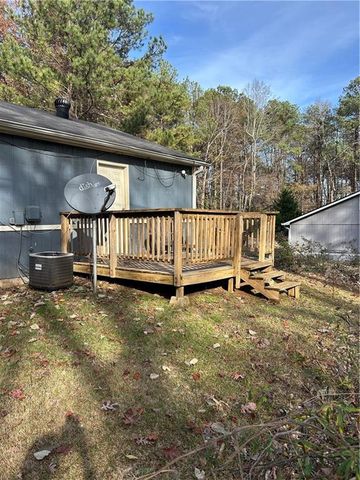 1292 Crystal Lake Road, College Park, GA 30349