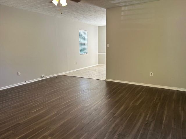 1292 Crystal Lake Road, College Park, GA 30349