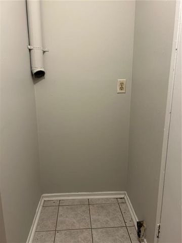 1292 Crystal Lake Road, College Park, GA 30349