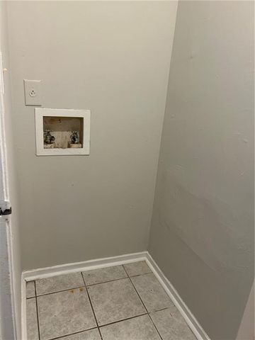 1292 Crystal Lake Road, College Park, GA 30349
