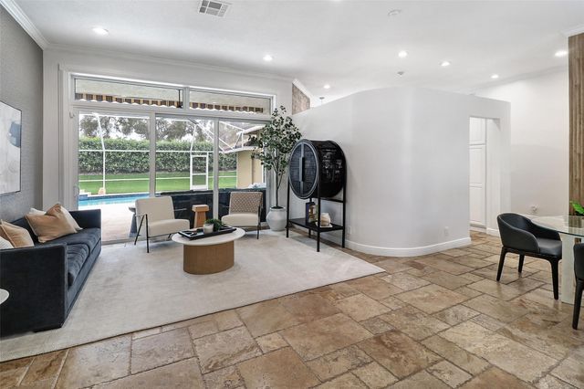 6430 NW 98th Lane, Parkland, FL 33076
