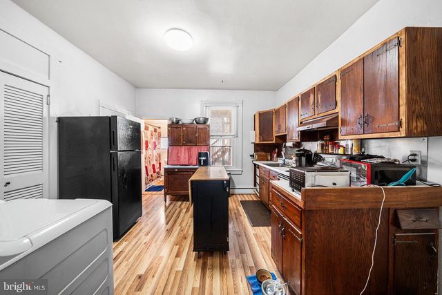 131 W 4TH AVE, Conshohocken, PA 19428