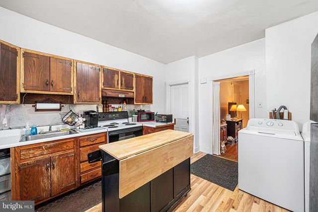 131 W 4TH AVE, Conshohocken, PA 19428