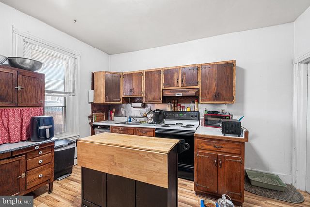 131 W 4TH AVE, Conshohocken, PA 19428