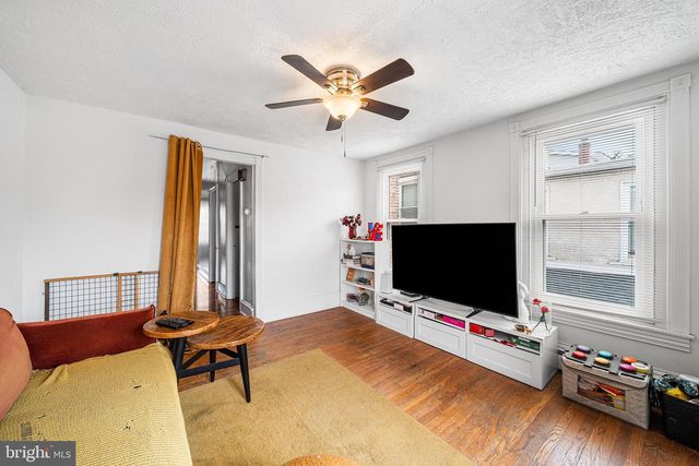 131 W 4TH AVE, Conshohocken, PA 19428