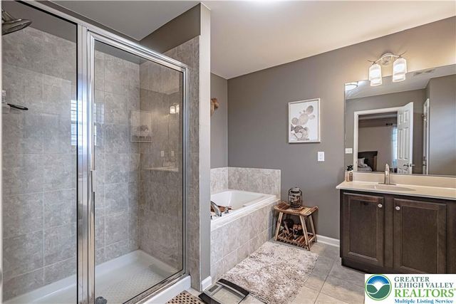 287 Palmetto Drive, Easton, PA 18045