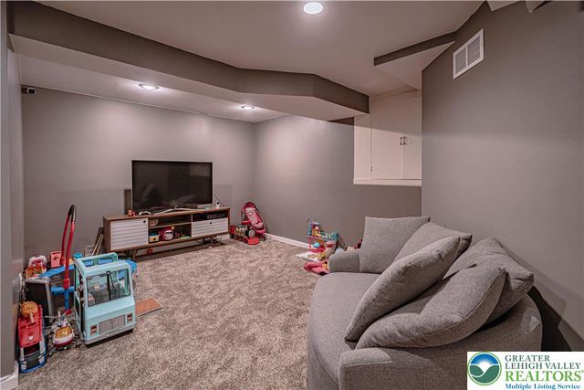 287 Palmetto Drive, Easton, PA 18045