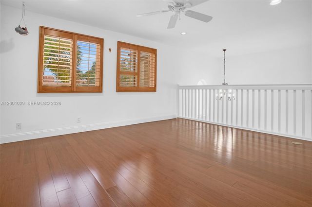 4467 Fox Glove Ln, Weston, FL 33331