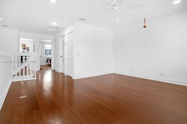 4467 Fox Glove Ln, Weston, FL 33331